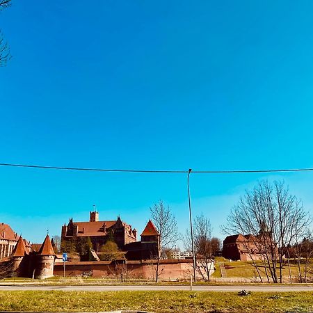 B&B Vis A Vis Zamku Malbork Exterior foto